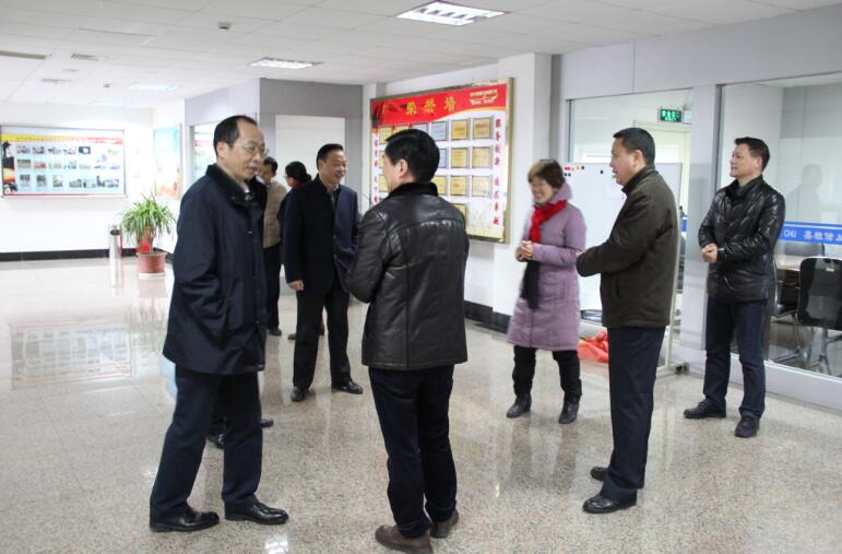 �мZʳ���I(l��ng)��(d��o)�W�R��˾�z��ָ��(d��o)